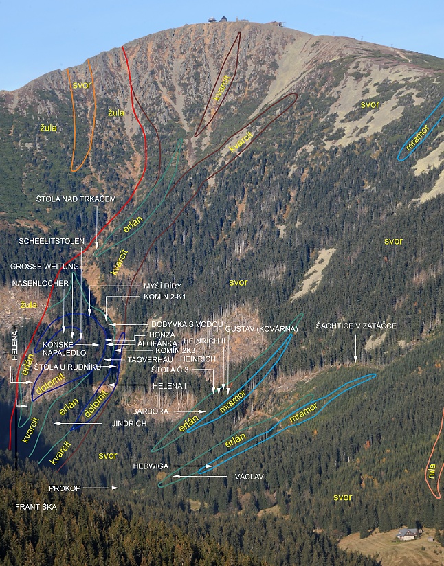 Orientační rozmístění ústí důlních děl na svahu Sněžky. Všechny horniny a mnoho dalších lze spatřit na exkurzní trase podzemím - kliknutím zvětšíte.